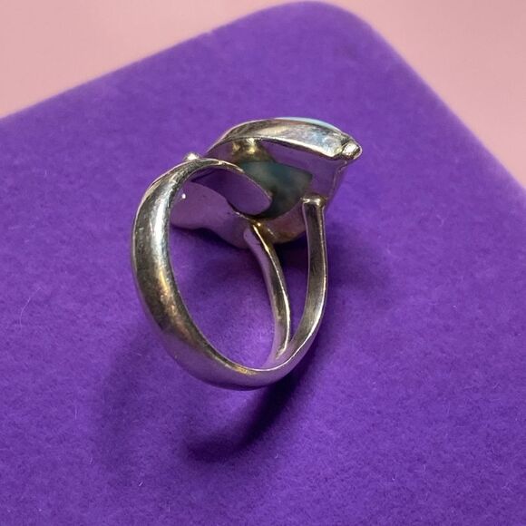 💛 Classic Sterling Silver Larimar Teardrop Ring - Picture 3 of 5